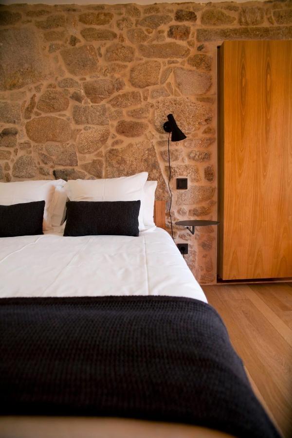 Os Lambrans Guest House Padron Exterior photo