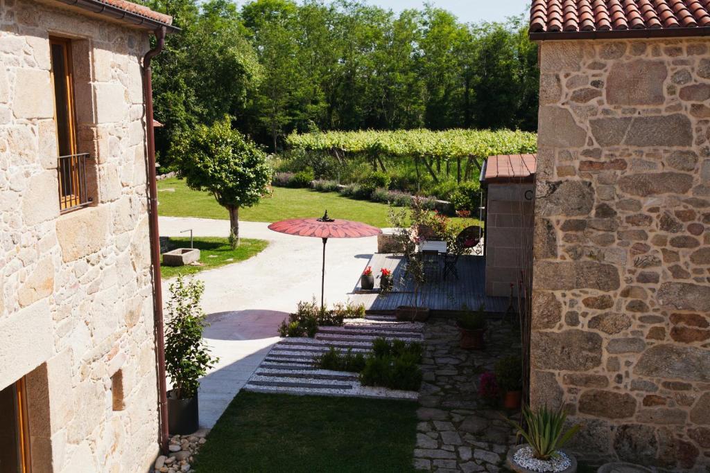 Os Lambrans Guest House Padron Exterior photo