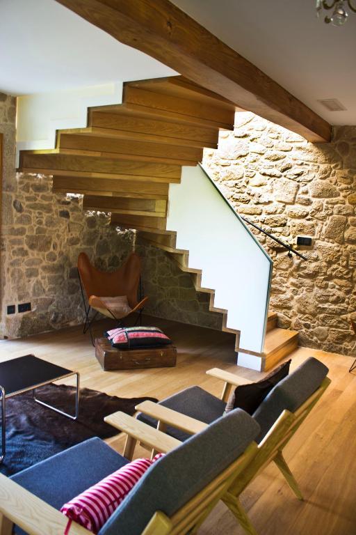 Os Lambrans Guest House Padron Exterior photo